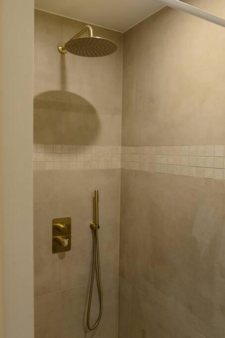 Downtown 2 Bdr ***** 3 * Amberes